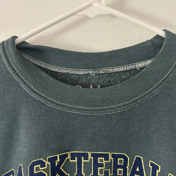 5/$25 Golden Hour Women's Green NYC Basket Ball Sweatshirt XS S Small NWOT - Picture 4 of 5